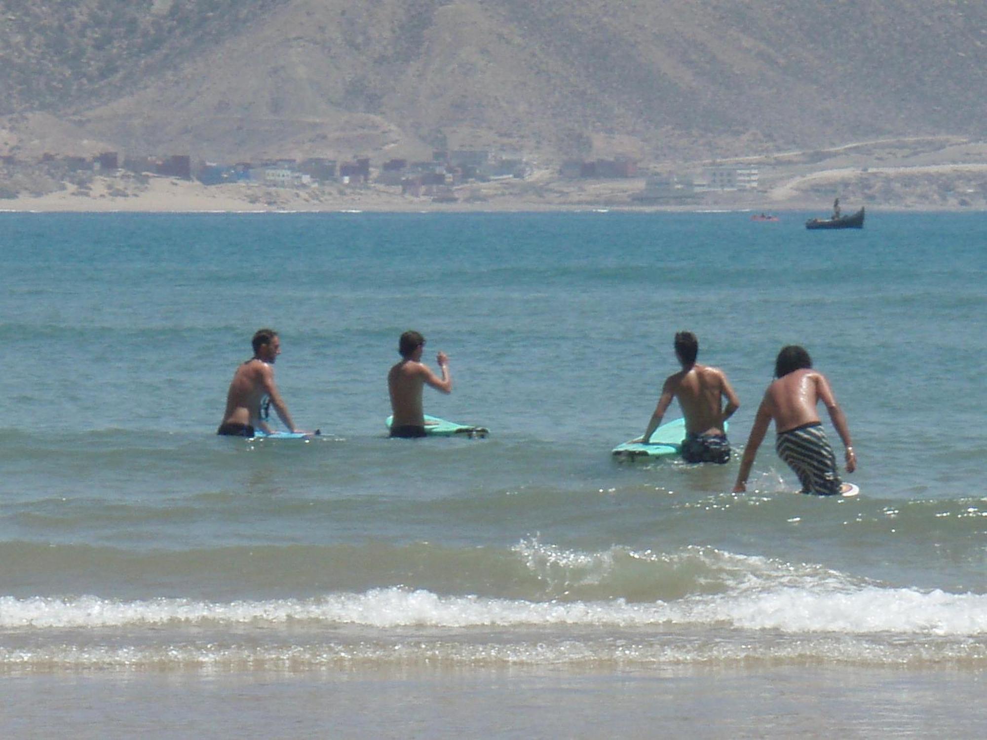 Red Carpet Surf Camp Sea, Mountain & Garden Escape Hotell Tamraght Eksteriør bilde